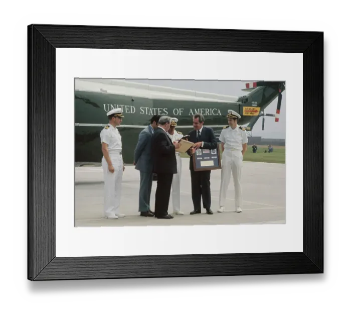 Framed Print : Leonid Brezhnev with Richard Nixon Framed Print : Leonid Brezhnev with Richard Nixon