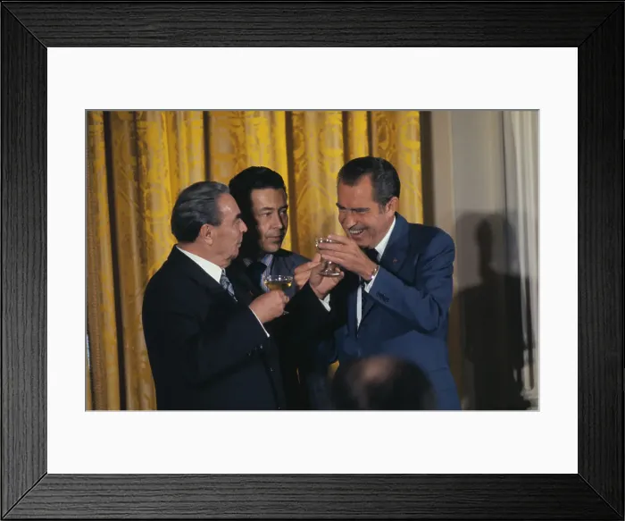 Framed Print : Nixon and Leonid Brezhnev Toasting Eachother Framed Print : Nixon and Leonid Brezhnev Toasting Eachother