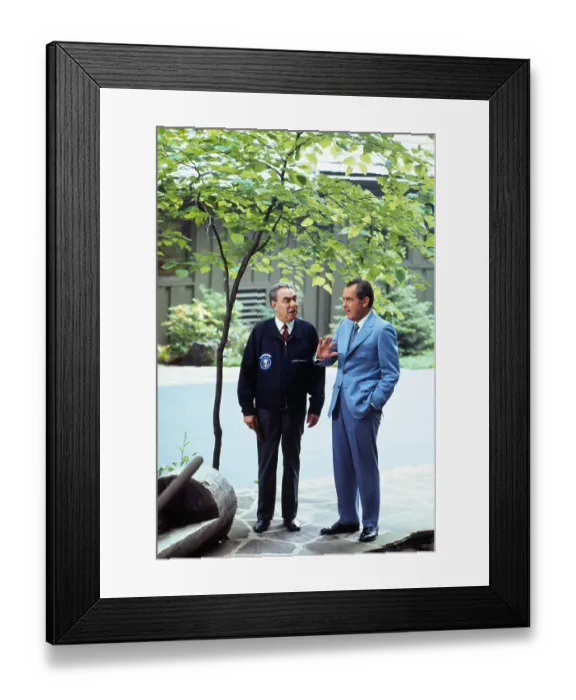 Framed Print : President Nixon and Leonid Brezhnev