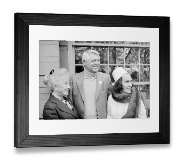 Framed Print : Cary Grant with Helen Hayes and Gloria Swanson Framed Print : Cary Grant with Helen Hayes and Gloria Swanson