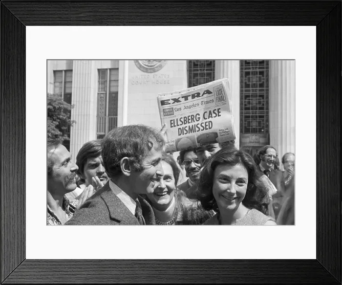 Framed Print : Daniel Ellsberg and Wife Walk From Court Framed Print : Daniel Ellsberg and Wife Walk From Court