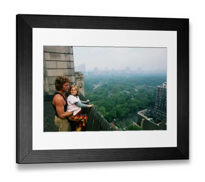 Framed Print : Ryan and Tatum O'Neal Looking at Central Park Framed Print : Ryan and Tatum O'Neal Looking at Central Park