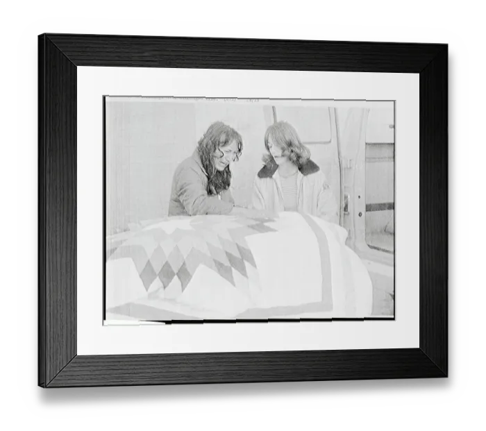 Framed Print : Sister of Lawrence Lamont Crying over His Body Framed Print : Sister of Lawrence Lamont Crying over His Body