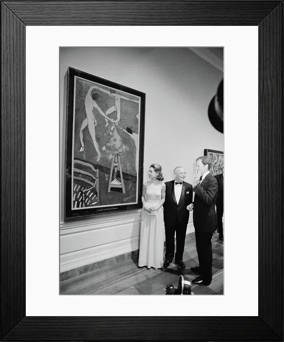 Framed Print : Julie Eisenhower with Others Viewing Nasturtiums and The Dance by Henri Matisse Framed Print : Julie Eisenhower with Others Viewing Nasturtiums and The Dance by Henri Matisse