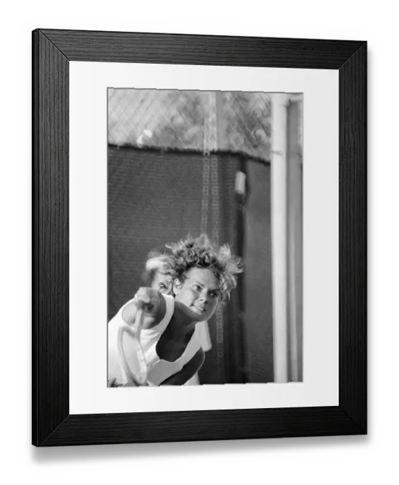 Framed Print : Evonne Goolagong Serving the Ball