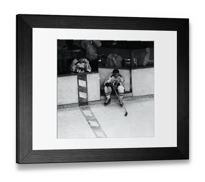 Framed Print : Bobby Orr at Side of Hockey Rink Framed Print : Bobby Orr at Side of Hockey Rink