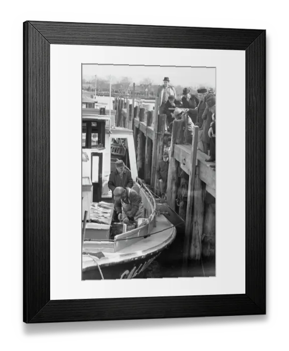 Framed Print : Dockside Purchasing, Sheepshead Bay Framed Print : Dockside Purchasing, Sheepshead Bay