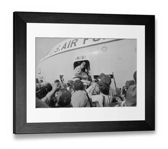 Framed Print : Last United States Combat Serviceman Leaving Vietnam Framed Print : Last United States Combat Serviceman Leaving Vietnam