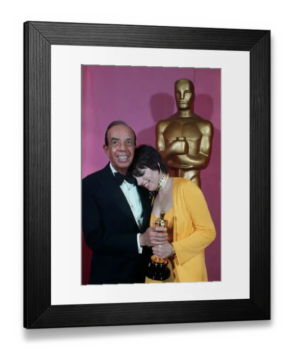Framed Print : Liza and Vincent Minnelli Standing Near Large Oscar Replica Framed Print : Liza and Vincent Minnelli Standing Near Large Oscar Replica