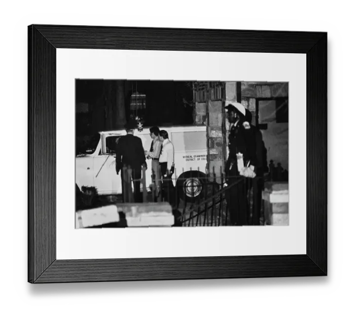 Framed Print : Medical Examiner's Van At Washington Crime Scene Framed Print : Medical Examiner's Van At Washington Crime Scene
