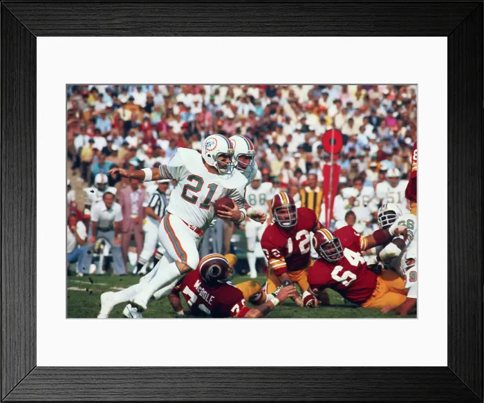 Framed Print : Jim Kiick Running with the Ball Framed Print : Jim Kiick Running with the Ball