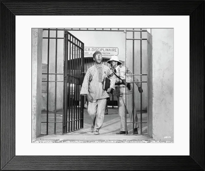 Framed Print : Dustin Hoffman in Papillon Framed Print : Dustin Hoffman in Papillon