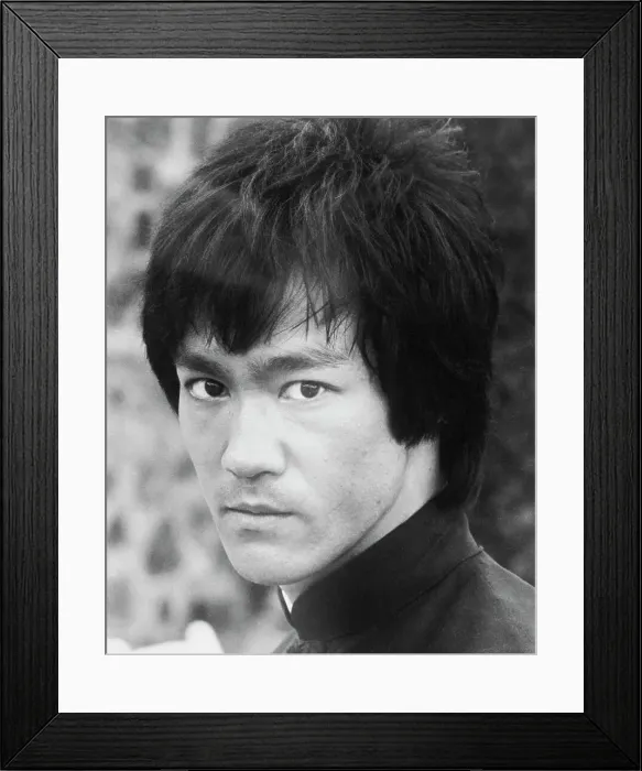 Framed Print : Portrait of Bruce Lee Framed Print : Portrait of Bruce Lee