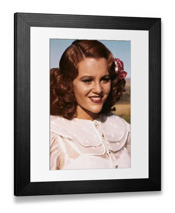 Framed Print : Portrait of Madeline Kahn