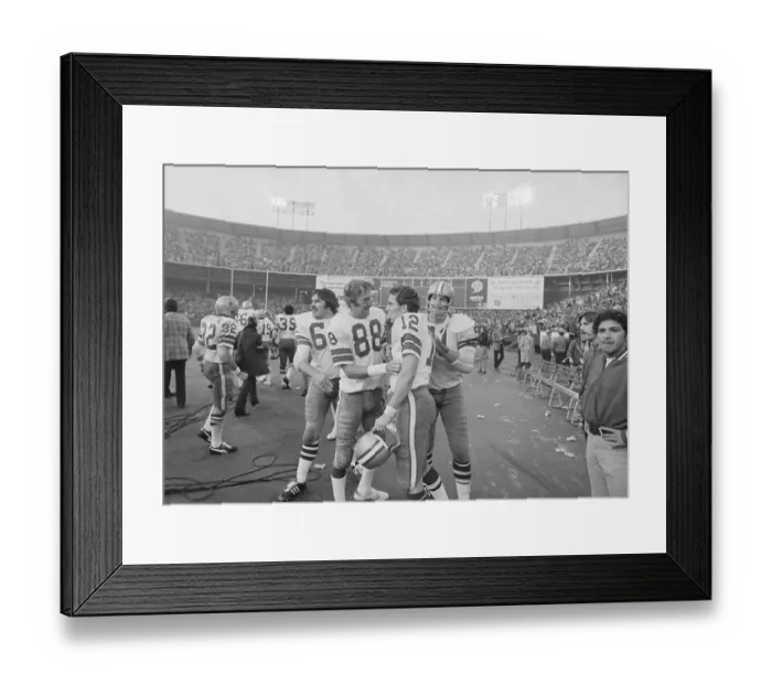 Framed Print : Roger Staubach Congratulates Ron Sellers Framed Print : Roger Staubach Congratulates Ron Sellers