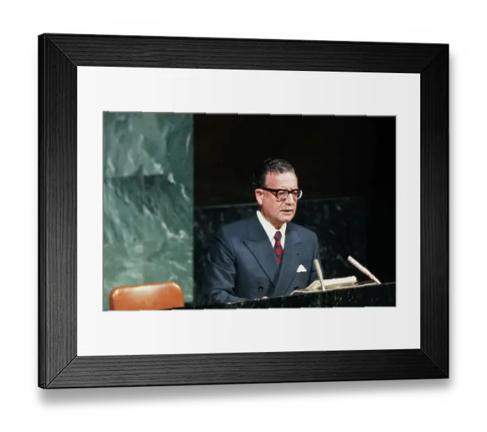 Framed Print : Salvador Allende Framed Print : Salvador Allende