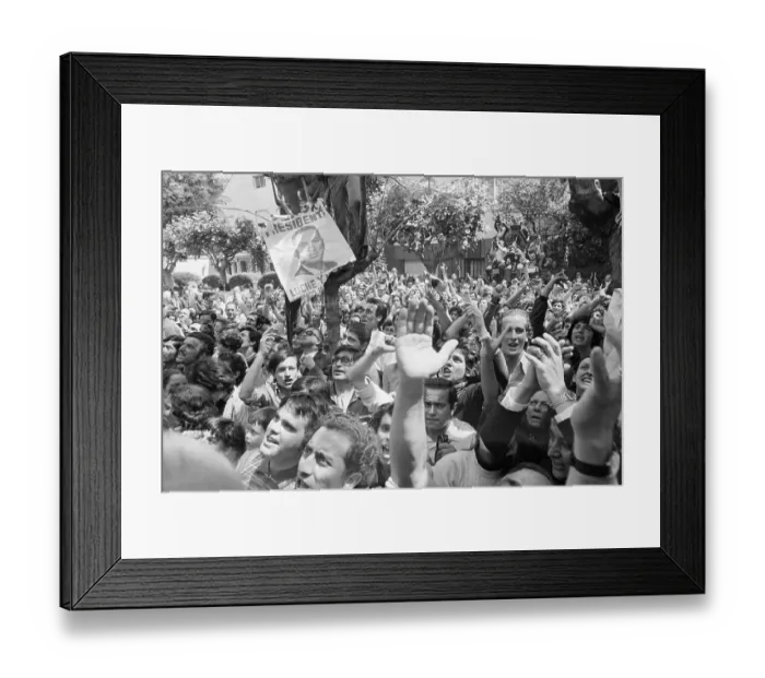 Framed Print : Crowd of Supporters at Juan Peron's Home Framed Print : Crowd of Supporters at Juan Peron's Home