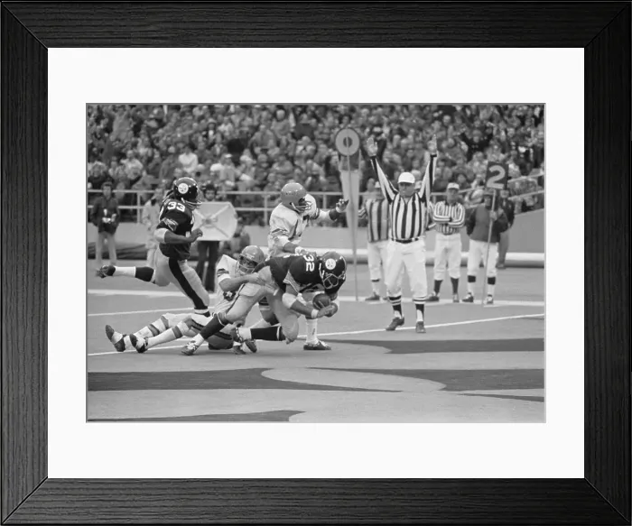Framed Print : Franco Harris Scores Against Bengals Framed Print : Franco Harris Scores Against Bengals