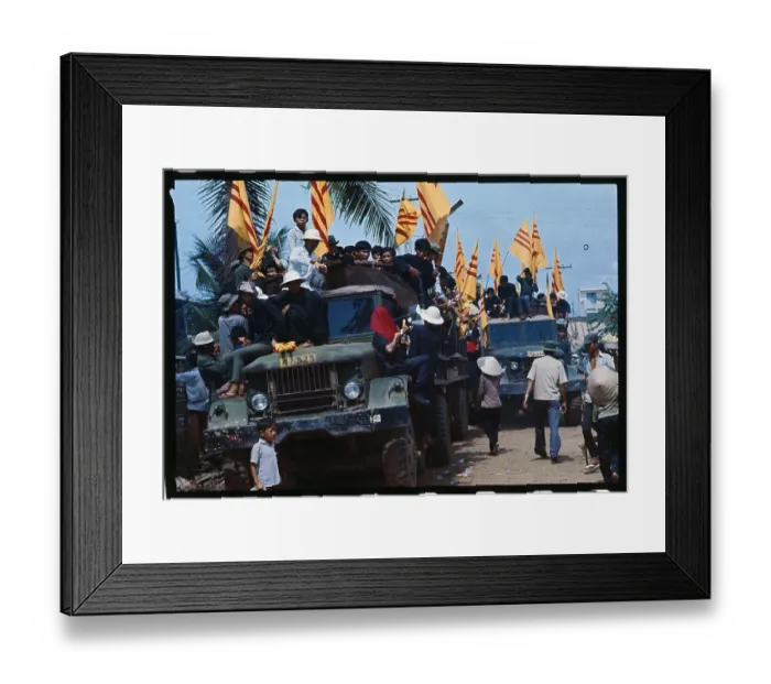 Framed Print : Vietnamese Supporting President Nguyen Van Thieu Framed Print : Vietnamese Supporting President Nguyen Van Thieu