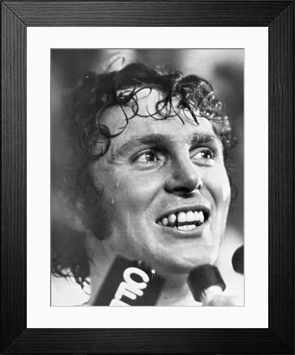 Framed Print : Paul Henderson Framed Print : Paul Henderson