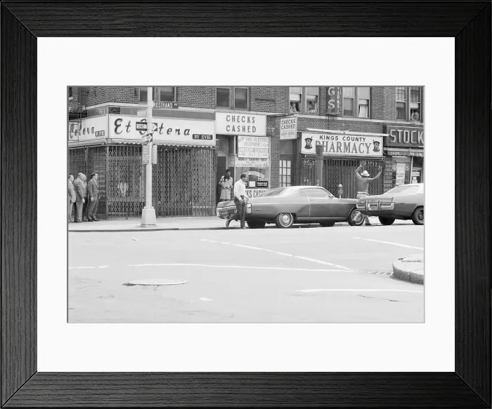 Framed Print : Policeman Talking to a Gunman and His Hostage Framed Print : Policeman Talking to a Gunman and His Hostage