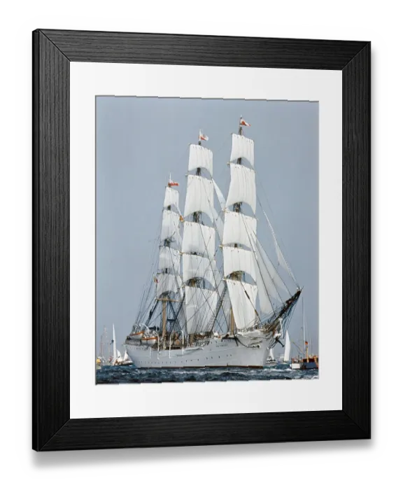 Framed Print : Dar Pomorza Entering Waters Framed Print : Dar Pomorza Entering Waters
