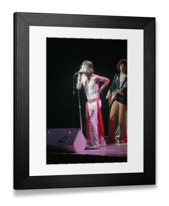 Framed Print : Mick Jagger Singing On Stage In Concert Framed Print : Mick Jagger Singing On Stage In Concert