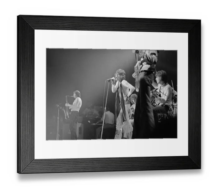 Framed Print : Mick Jagger Singing Framed Print : Mick Jagger Singing