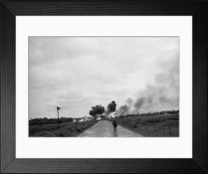 Framed Print : Fleeing Trang Bang Framed Print : Fleeing Trang Bang