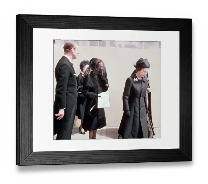 Framed Print : Queen Elizabeth II with Duchess of Windsor Framed Print : Queen Elizabeth II with Duchess of Windsor