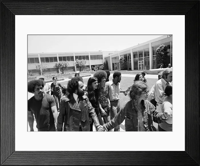 Framed Print : Angela Davis Encircled by Bodyguards After Acquittal Framed Print : Angela Davis Encircled by Bodyguards After Acquittal