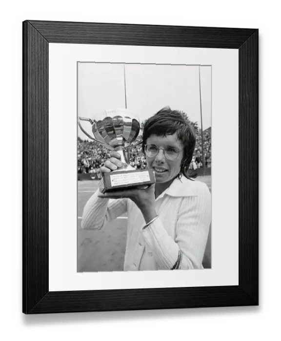 Framed Print : Billie Jean King Holding French Open Trophy Framed Print : Billie Jean King Holding French Open Trophy