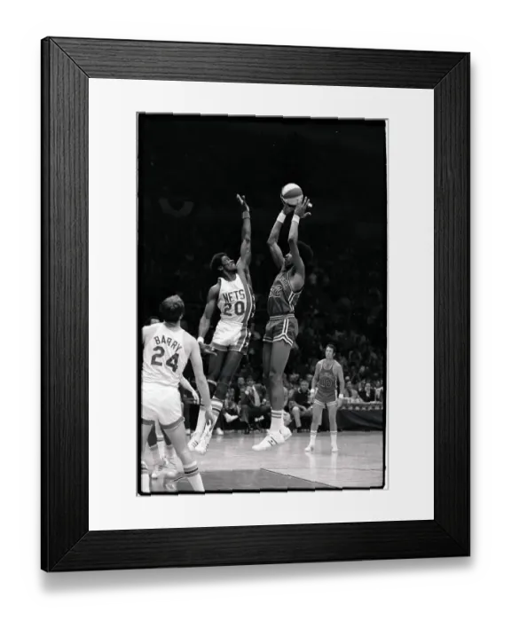 Framed Print : Julius Erving Shooting for The Baskets Framed Print : Julius Erving Shooting for The Baskets