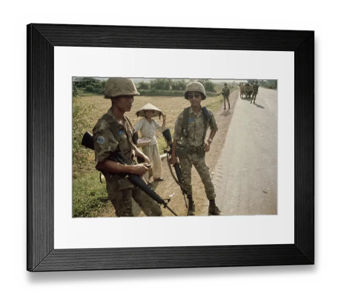 Framed Print : Refugees On Highway 1, Vietnam War Framed Print : Refugees On Highway 1, Vietnam War