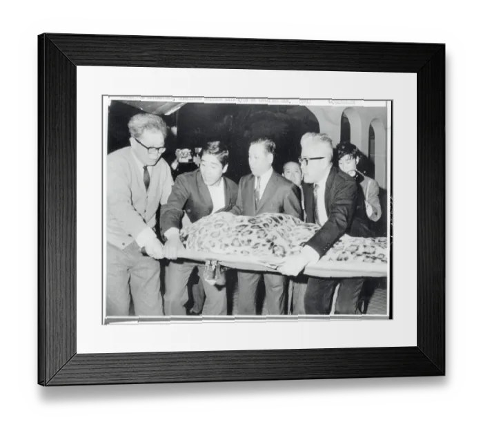Framed Print : Police Carrying Yasunari Kawabata's Body Framed Print : Police Carrying Yasunari Kawabata's Body