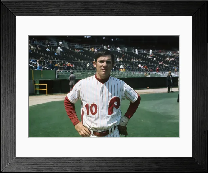 Framed Print : Philadelphia Phillies Infielder Larry Bowa Framed Print : Philadelphia Phillies Infielder Larry Bowa