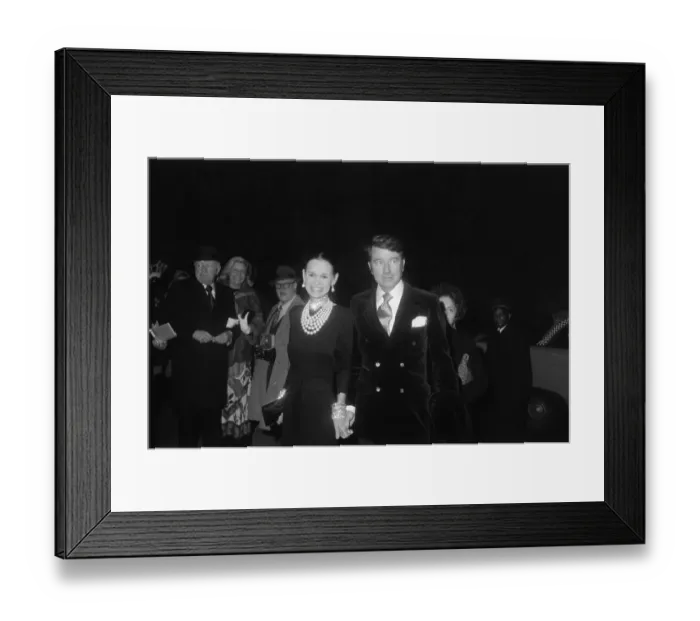 Framed Print : Gloria Vanderbilt with Wyatt Cooper at Gallagher's Restaurant Framed Print : Gloria Vanderbilt with Wyatt Cooper at Gallagher's Restaurant