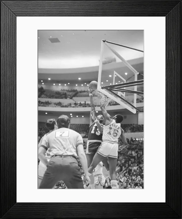 Framed Print : Wilt Chamberlain Shooting the Ball Framed Print : Wilt Chamberlain Shooting the Ball