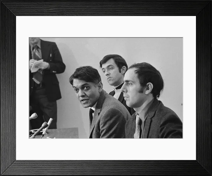 Framed Print : Eqbal Ahmad with His Spokesman at Trial Framed Print : Eqbal Ahmad with His Spokesman at Trial