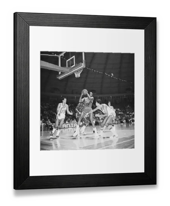 Framed Print : Nate Thurmond During Game Framed Print : Nate Thurmond During Game