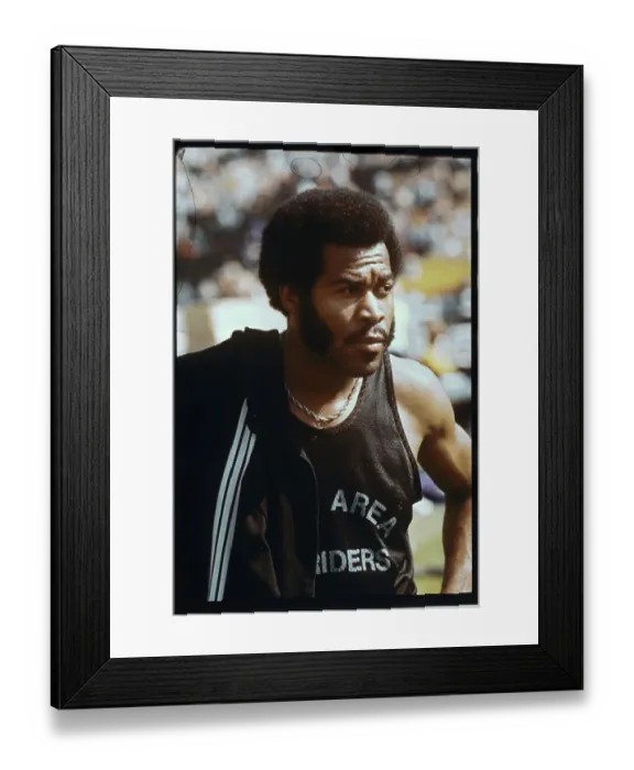 Framed Print : Portrait of Lee Evans Framed Print : Portrait of Lee Evans