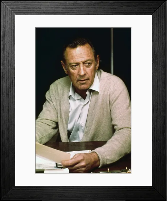 Framed Print : Portrait of William Holden Framed Print : Portrait of William Holden