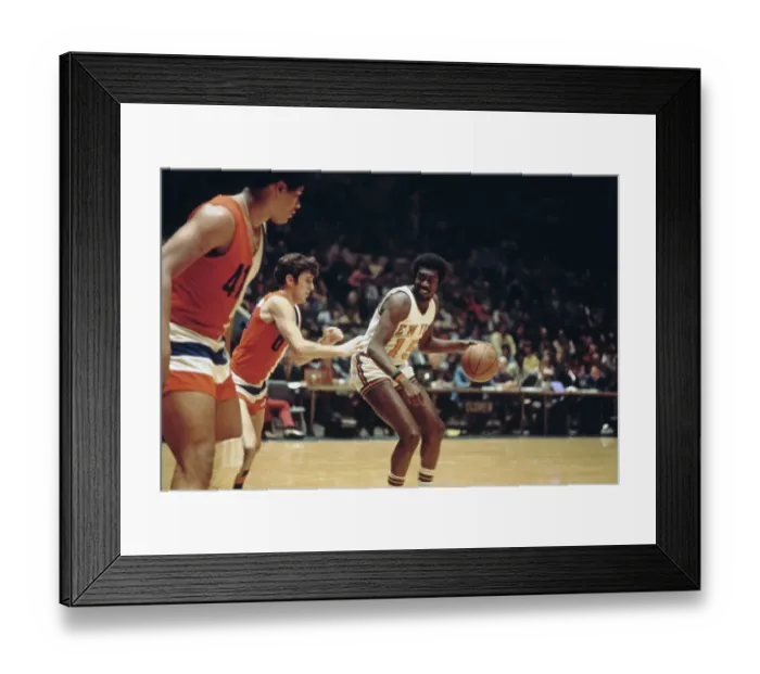 Framed Print : Earl Monroe In Action Framed Print : Earl Monroe In Action