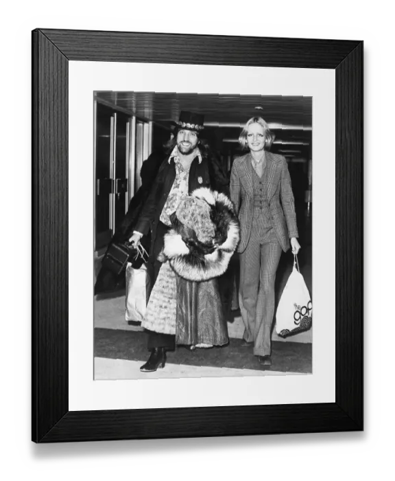 Framed Print : Twiggy and Agent Framed Print : Twiggy and Agent