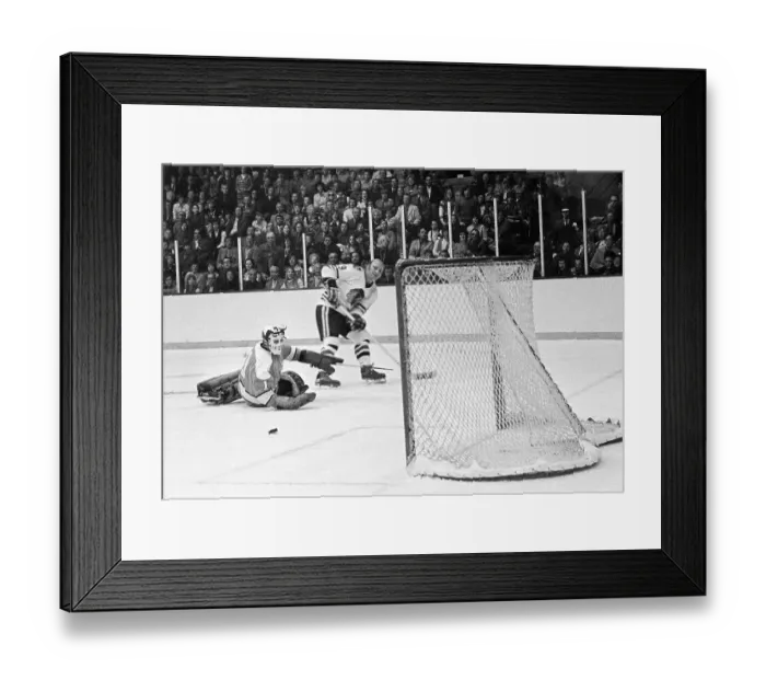Framed Print : Bobby Hull Scoring at Open Goal Framed Print : Bobby Hull Scoring at Open Goal