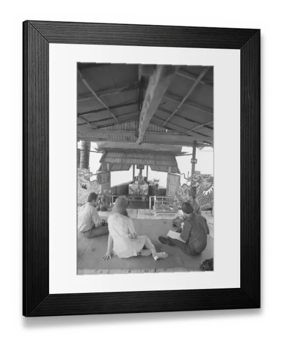 Framed Print : Nguyen Thanh Nam Sits With Audience on Cu Lao Island Framed Print : Nguyen Thanh Nam Sits With Audience on Cu Lao Island