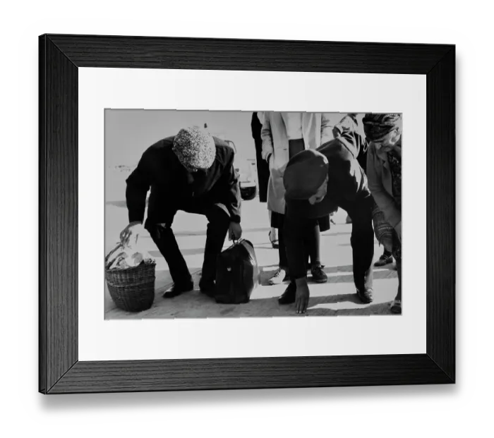 Framed Print : Georgians Arrivals Touch Ground In Israel Framed Print : Georgians Arrivals Touch Ground In Israel