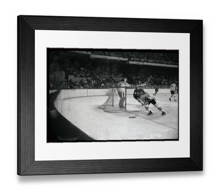Framed Print : Bobby Orr in Hockey Action Framed Print : Bobby Orr in Hockey Action