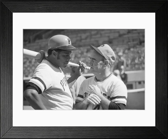 Framed Print : Willie Stargell Talks to Manager Murtaugh