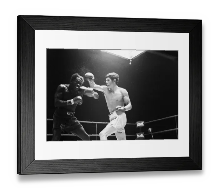 Framed Print : Carlos Monzon Punching Emile Griffith Framed Print : Carlos Monzon Punching Emile Griffith
